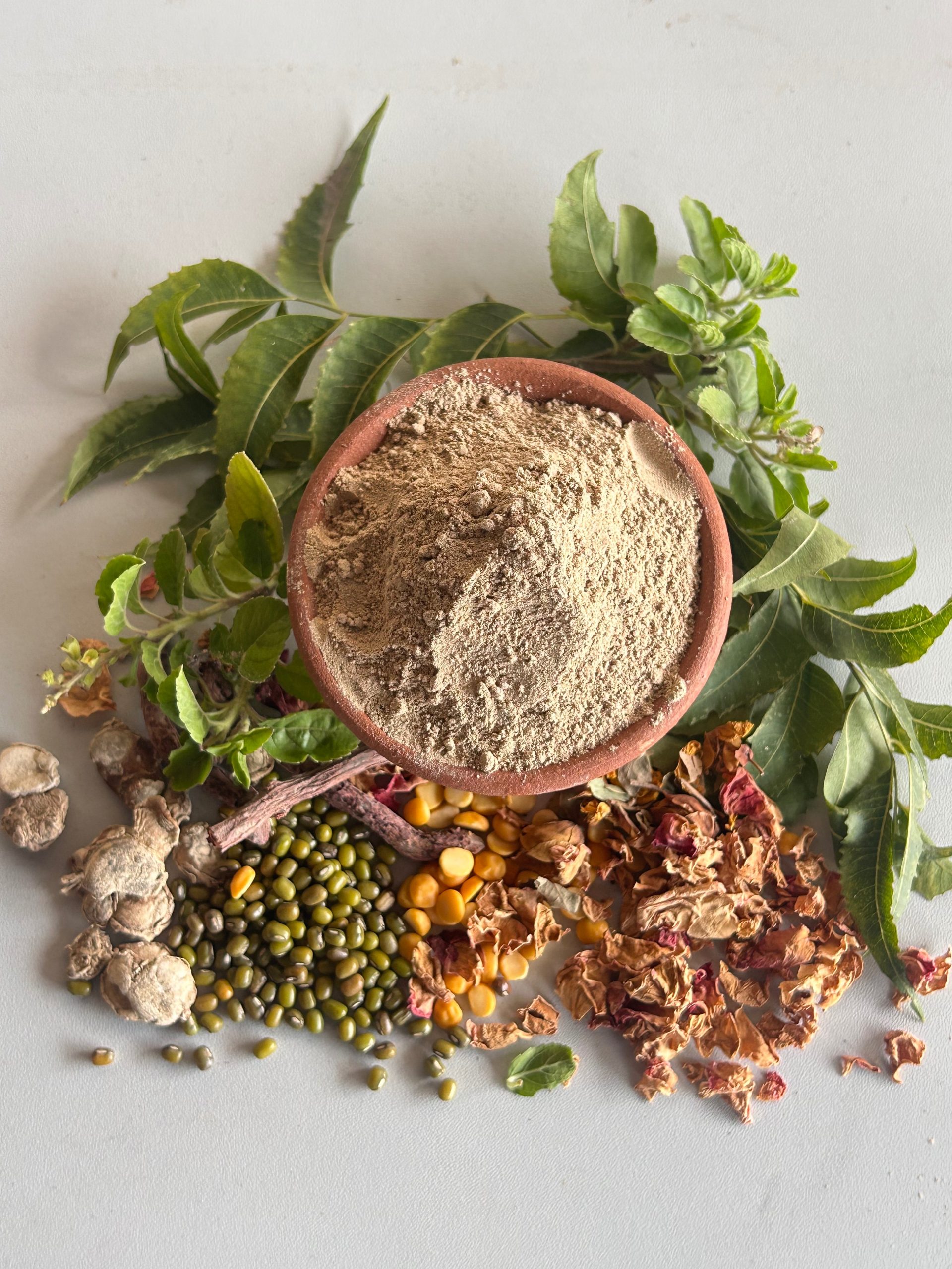 ஏன் மூலிகை குளியல் பொடிகள், இரசாயன குளியல் பொருட்களின் தயாரிப்புகளுக்கு சரியான இயற்கை மாற்றாகும்?