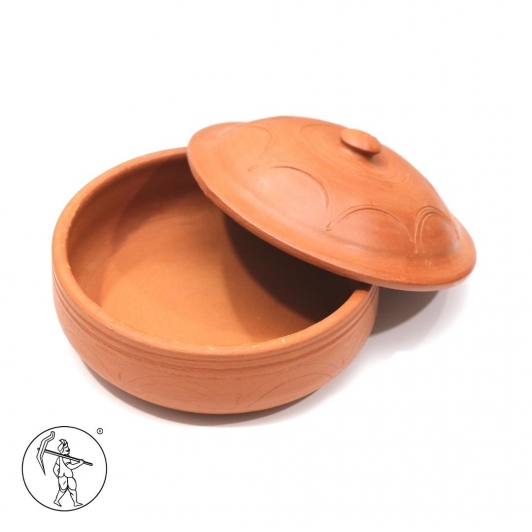 Dinning clay container With Lid - Serving Bowl - 6.5in width